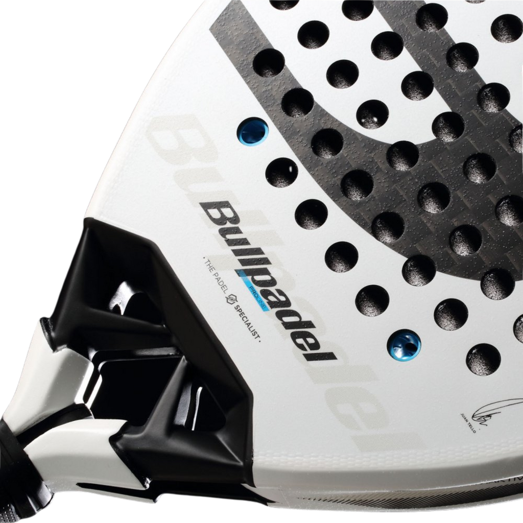 Bullpadel Vertex 05 by Juan Tello